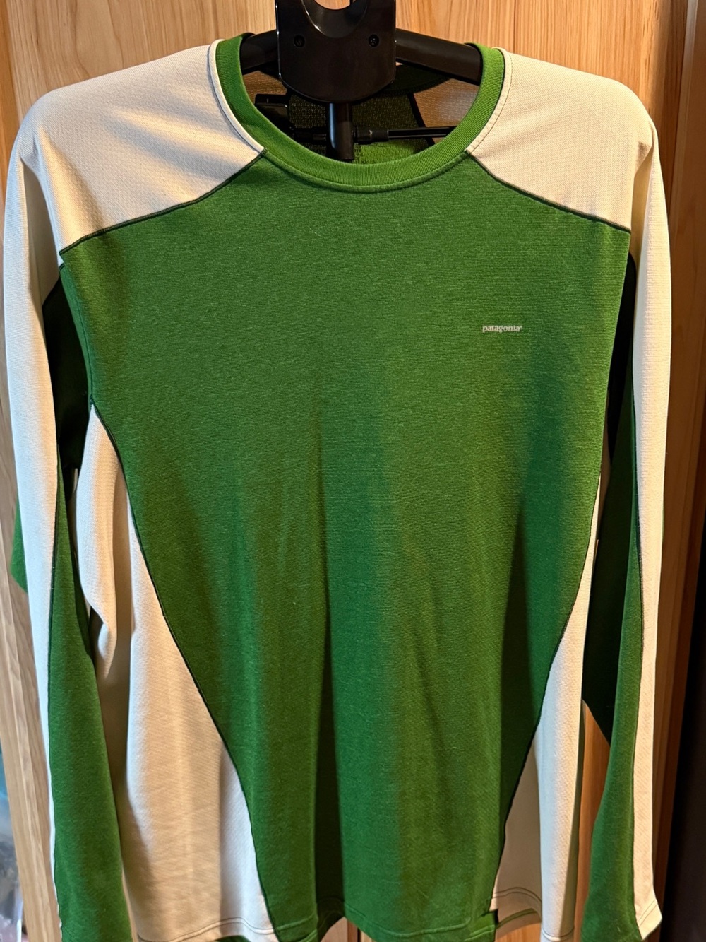 Vintage Patagonia Capilene 3 Midweight LS Tee Green Cream